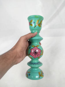 Support de bougie en bois de manguier fait à la main pour la décoration de Noël à la maison pour les dîners et les rassemblements en provenance d'Inde - Product Image 2