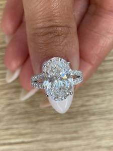 แหวนหมั้นเพชรทรงรี 7.50 กะรัต เพชรเลี้ยงในห้องปฏิบัติการ ทอง 18K สำหรับผู้หญิง |   แหวนแต่งงานแบบซ่อนเพชรทรงโซลิแทร์ ได้รับการรับรองจาก IGI | - Product Image 2