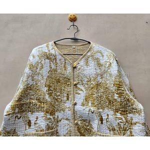Veste courte matelassée en coton vintage faite à la main pour femme, style bohème chic, idéale pour l'été et l'automne, en lin avec rivets, cadeau parfait - Product Image 3