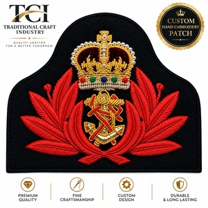 Écusson brodé main personnalisé, motif Couronne en fil d'or, Ancre, Feuille rouge, Fournisseur de patchs faits main - Product Image 2