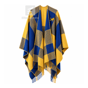 Capa personalizada de la hermandad Sigma Gamma Rho con logotipo bordado en la parte delantera, en bloques de color azul y dorado, para ropa femenina griega. - Product Image 1