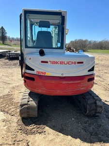 Excavatrice sur chenilles Takeuchi TB260 d'occasion, moteur Yanmar 72 CV, 8,5 tonnes, pelle de taille moyenne, godet de 0,34 m³ pour la construction - Product Image 2