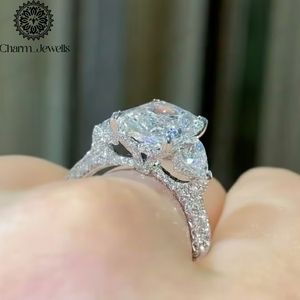 Bague de fiançailles Charm_Jewells pour femme, en moissanite taille princesse, argent 925 plaqué rhodium, sertissage à griffes, style géométrique classique - Product Image 5