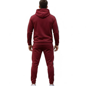 Survêtements en polyester légers pour hommes de qualité supérieure, logo personnalisé imprimé, respirants, séchage rapide, survêtements en polyester pour hommes - Product Image 2
