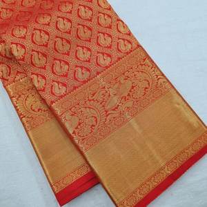 Sari Banarsi à la mode avec travail jacquard et blouse non cousue RDE - Product Image 1