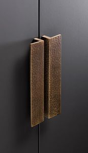 Tiradores de Bronce Industriales para Armarios, Cajones y Cómodas - Diseño Tradicional, Duraderos y Multifuncionales - Product Image 1