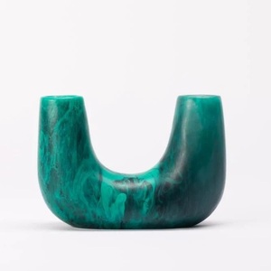 Vase artisanal en résine écologique de forme irrégulière, matériaux de qualité supérieure, taille et couleur personnalisées, décoration d'intérieur, fête des mères - Product Image 1