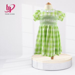ชุดเดรสเด็กผู้หญิงคุณภาพสูง ตกแต่งสม็อค สำหรับเด็กทารก ออกแบบเองได้ พร้อมผ้าฝ้ายแขนสั้นสีเขียวลายตาราง - Product Image 1