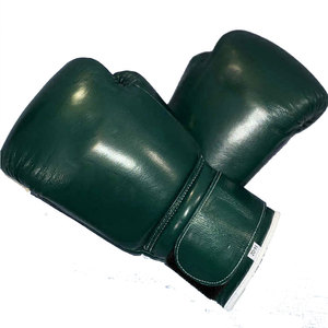 Gants de boxe Daizen Star en cuir vert 10 oz à lacets, doigts entiers, sangle de poignet réglable, emballage personnalisable avec impression foil - Product Image 4