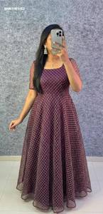 Colección de Vestidos de Tela de Primera Calidad para Uso Ocasional con Detalles de Cordón y Forro de Crepé, Fabricante y Proveedor de Moda Femenina de la India - Product Image 5