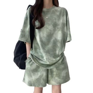 Conjunto de Dos Piezas para Mujer, Camiseta y Pantalones Cortos, Hecho a Medida, de Alta Calidad, Más Vendido, Disponible a Precio de Mayoreo - Product Image 1