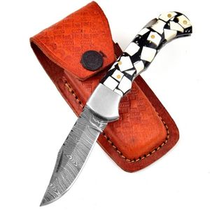 Couteaux pliants en acier à motif Damas personnalisé avec manche en os traditionnel et embouts métalliques pour le camping, la chasse et la pêche - Product Image 1