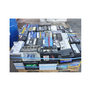 Déchets de batteries de voiture en gros : batteries automobiles usagées et déchargées - Product Image 1