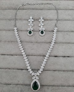 Luxury Dark Green Crystal Bridal <b>Necklace</b> Set Silver Plated American Diamond Teardrop Pendant Jewelry Set For Wedding Wholesale - Product Image 4