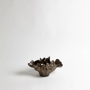 ชามเซรามิกทำมือ ลายแกะสลักตกแต่ง จานเสิร์ฟสีดำด้าน - Product Image 5