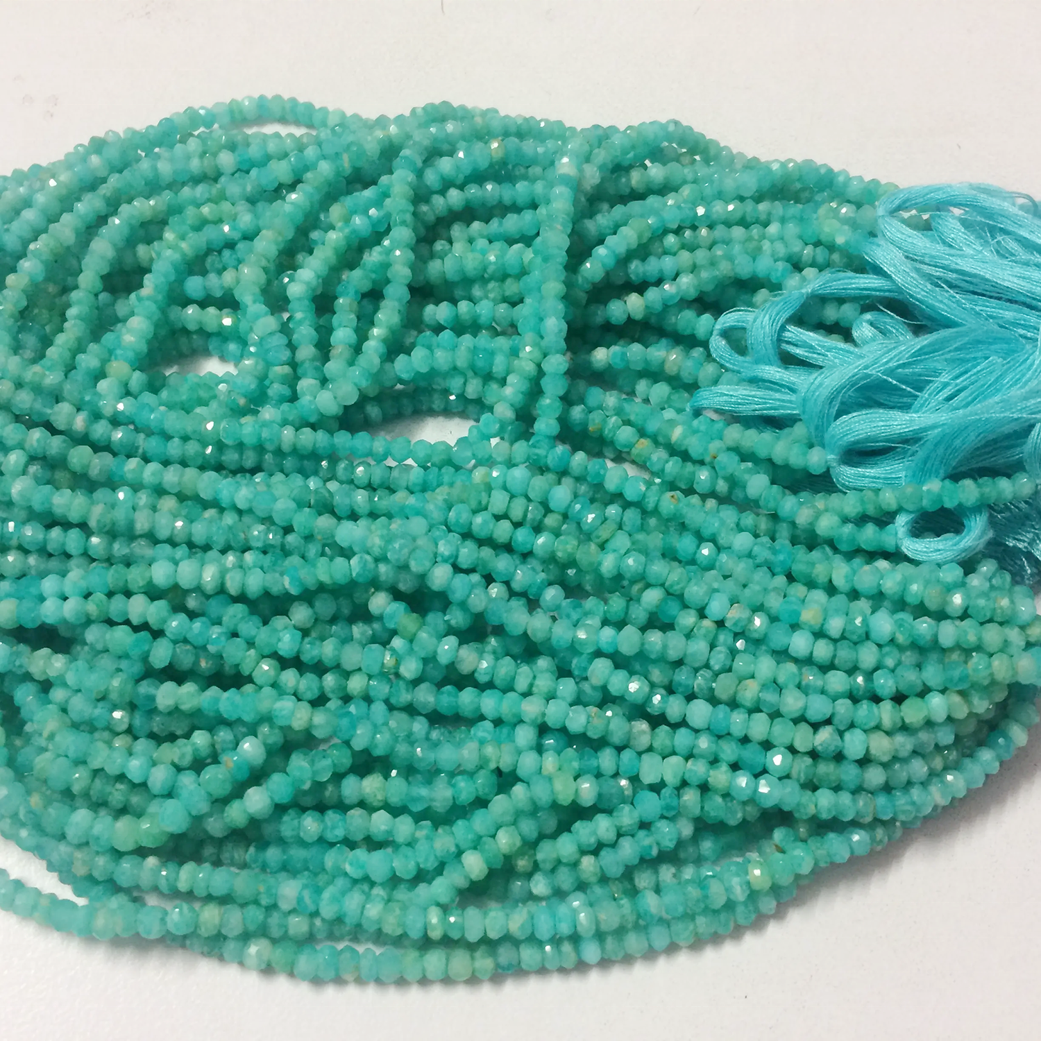 สีเขียว