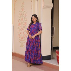 Magnifique robe de soirée bleue à imprimé fantaisie, taille M, pour les fêtes, robe élégante pour un look époustouflant - Product Image 1