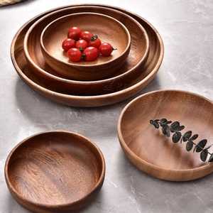 Assiette de présentation artisanale en bois d'acacia japonais et de manguier de qualité supérieure avec support décoratif en résine époxy émeraude au design classique, écologique - Product Image 2