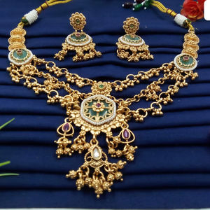 Conjunto de Joyería Artesanal de Latón Chapado en Oro Estilo Templo para Mujer, Ideal para Bodas y Fiestas, Venta al por Mayor para Exportación - Product Image 1