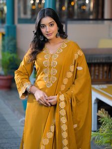 Ensemble Salwar Kameez brodé moutarde pour femme, Kurta à manches longues, pantalon Palazzo, Shawwarah pour fête et mariage - Product Image 2
