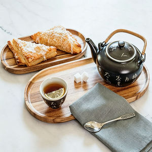 Ensemble de plateaux de service en bois d'acacia, 2 pièces, forme ovale, écologiques, durables, pour charcuterie, fromage, pain, fruits, légumes, et sauces - Product Image 4