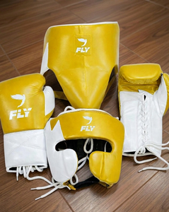 Set de Guantes de Boxeo MMA Fly Superlace, Cuero Vacuno Personalizado, Antideslizantes, Transpirables, Protector de Cabeza y Protector Inguinal, Naranja y Blanco - Product Image 4