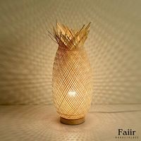 Lampe de table en céramique de luxe au design élégant pour la décoration intérieure d'hôtels et de maisons