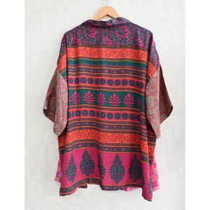 Kimono de Seda Indio Hecho a Mano para Mujer, Corto, Estampado, para Playa, Spa, Salón o Dormitorio - Product Image 4