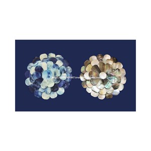 Nouvelle édition de miroirs décoratifs ronds polis en nacre noire et blanche à un prix très raisonnable - Product Image 2