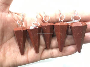 Vente en gros de cristaux de pierre semi-précieuse à énergie divine, pendules en jaspe rouge naturel sculpté pour guérir la méditation, l'amour Feng Shui - Product Image 6