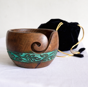 Cuencos de madera hechos a mano para hilo con orificios, portátiles, ecológicos, de 20 cm, soporte para cuencos de ganchillo para tejer y hacer ganchillo DIY - Product Image 1