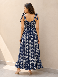 Vestido Occidental Azul Estampado de Alta Calidad para Mujer, Sin Mangas, con Tirantes Ajustables en los Hombros, Busto Fruncido y Dobladillo con Volantes, Estilo Casual de Verano - Product Image 5