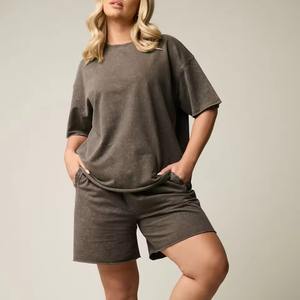 Sudadera con Capucha y Pantalones Cortos Deportivos para Mujer, 100% Algodón Transpirable, con Botones y Parches, Estilo Formal para Uso Diario - Product Image 5