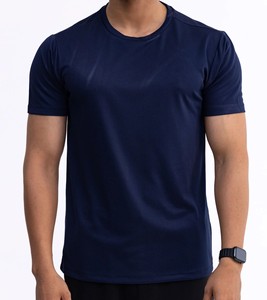 T-shirt de sport pour homme, coupe classique, couleur bleu foncé, en coton et polyester, qualité supérieure, personnalisable avec votre propre design. - Product Image 3