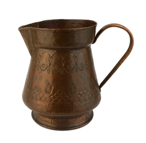 Pichet à eau vintage en cuivre martelé avec poignée et motif floral de vigne gravé, artisanat brun, vente en gros d'articles de boisson en cuivre - Product Image 1