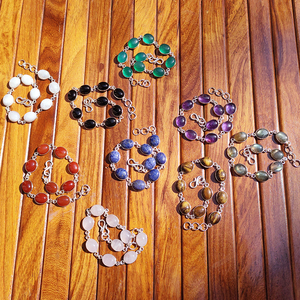 กำไลข้อมือประดับพลอยหลากสีทรงปริซึม งานแฮนด์เมด ทองเหลืองรูปไข่ คริสตัลเชื่อมต่อกัน สไตล์โบฮีเมียน เครื่องประดับสำหรับทุกเพศ เหมาะสำหรับงานปาร์ตี้ - Product Image 6