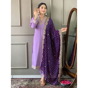 ATRACTIVA VISCOSA SECUENCIA CODIFICACIÓN BORDADO TRABAJO FONDO SUPERIOR CON DUPATTA LAVANDA - Product Image 1