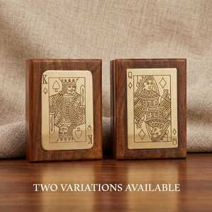 Boîte de rangement personnalisée en laiton et bois pour cartes à jouer publicitaires, écologique et durable, pour affichage familial sur table intérieure - Product Image 5