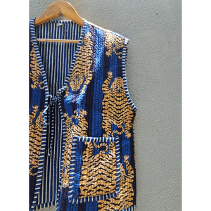 Chaleco acolchado de algodón Kantha para mujer, con estampado de tigre, sin mangas, abrigo de invierno con bolsillo, ropa exterior informal, regalo para ella. - Product Image 3
