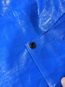 Bâche en PE de qualité export, imperméable et résistante aux UV, pour la protection industrielle extérieure - Product Image 2