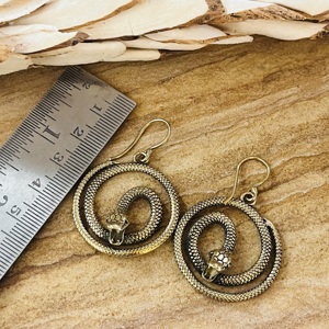 Pendientes Colgantes de Serpiente de Diseño Vintage, Joyería Boho de Latón para Mujer, Acabado de Latón Antiguo, Espiral, Animal, Gótico, Venta al por Mayor/OEM/ODM - Product Image 4
