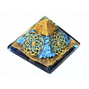 Pirámide de Energía Orgónica de Cristal Turquesa con Flor de Cuatro Lados, Artesanía de Piedras Preciosas Hecha a Mano, Duradera, Feng Shui, EMF, Navidad - Product Image 2