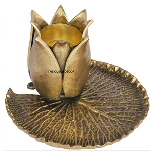 Decoración de Mesa para el Hogar y Fiestas, Diseño de Alta Calidad, Portavelas Único de Concreto, Portavelas Brillante con Forma de Corona Dorada - Product Image 6