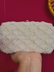 Bolso de mano de lujo adornado con perlas para novia, bolso de fiesta de noche de boda Unisex, cadena de oro, tamaño personalizado hecho a mano a la moda - Product Image 6