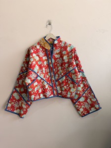 Chaqueta Kantha Reversible Tejida al por Mayor, Estilo Vintage, Hecha a Mano en India, Chaqueta Corta Boho para Mujer, Otoño/Invierno - Product Image 2