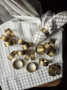 Anillo de Servilleta de Metal de Decoración Moderna que Mejora la Experiencia Gastronómica con un Estilo Sofisticado - Product Image 3