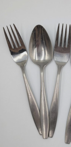 Prix ​​tentatif : Cuillère en acier miroir, design de luxe, pour usage domestique, hôtelier et repas, fabrication artisanale, vente en gros - Product Image 4