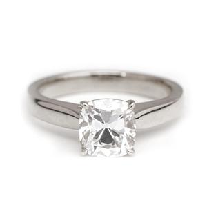 Bague solitaire en diamant de laboratoire taille coussin 'Old Mine Cut' de 1,5 carat, or blanc 14 carats, style antique, bague de fiançailles en diamant créé en laboratoire - Product Image 1