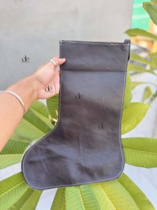Bolsa de regalo de cuero de vaca 2026 para Navidad, hecha a mano, para colgar en el árbol de Navidad, la chimenea y decoración de fiestas, para la familia - Product Image 2