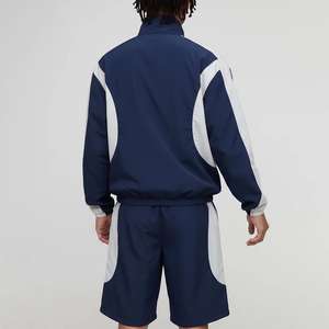 Ensemble de survêtement réfléchissant en nylon respirant pour homme, coupe-vent 2 pièces personnalisé avec short et veste zippée, style streetwear OEM - Product Image 5